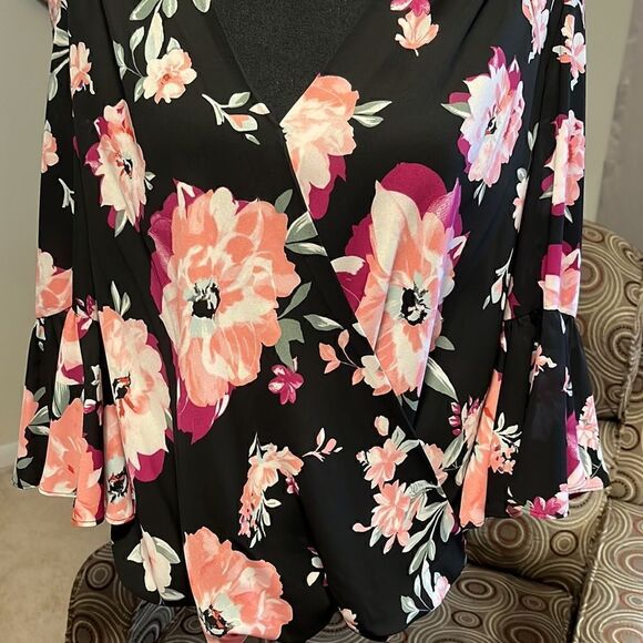 International Concepts Size Small Floral Blouse - Picture 6 of 6